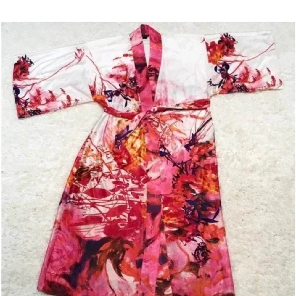 NATORI Floral Pink and Red Kimono Robe - Picture 3 of 3